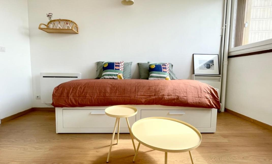 Charming Bright Sunny Studio In Belleville Parijs Buitenkant foto