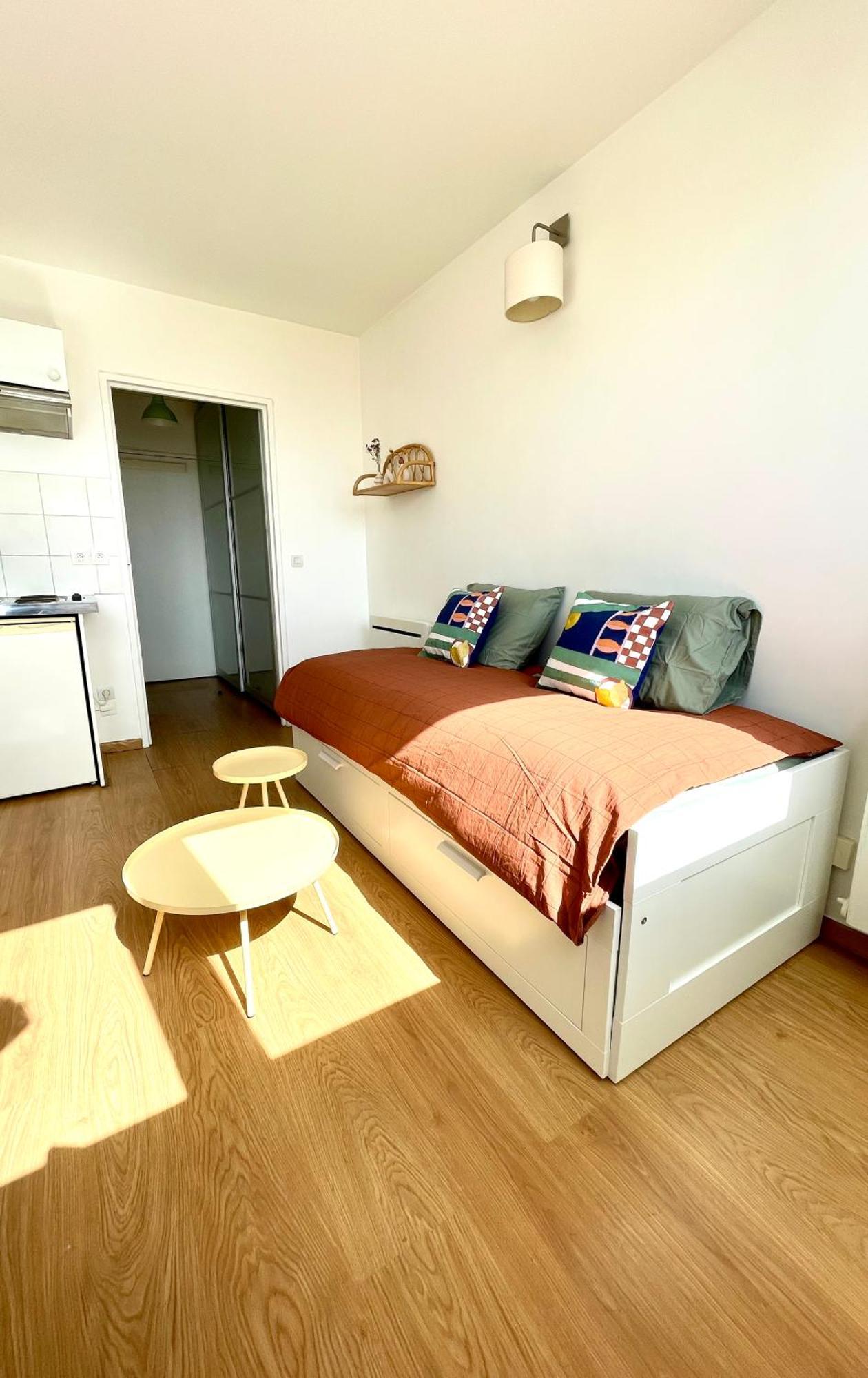 Charming Bright Sunny Studio In Belleville Parijs Buitenkant foto